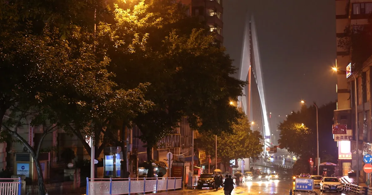 Shanghai to Chongqing: Train, Flight & Yangtze Cruise Guide (2026)